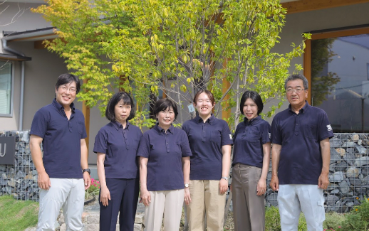 スタッフ集合写真