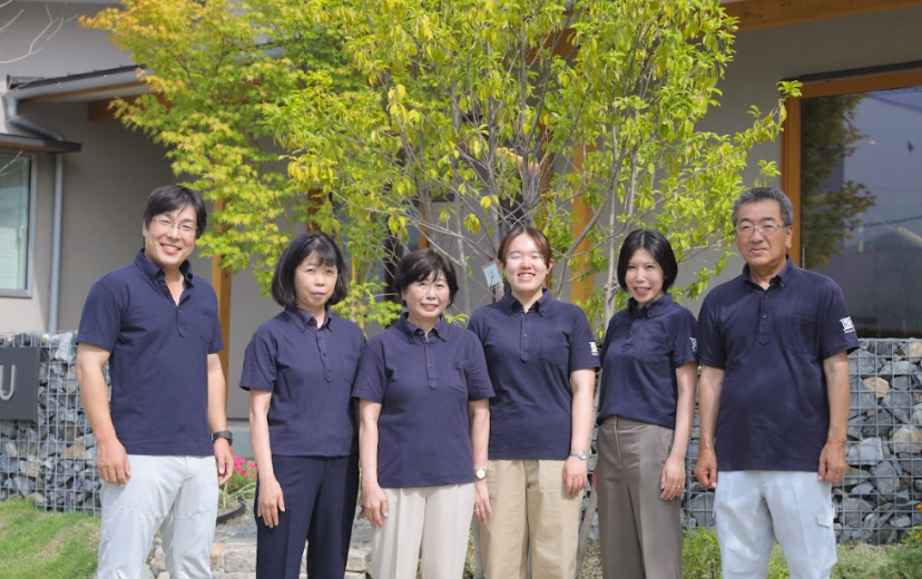 スタッフ集合写真